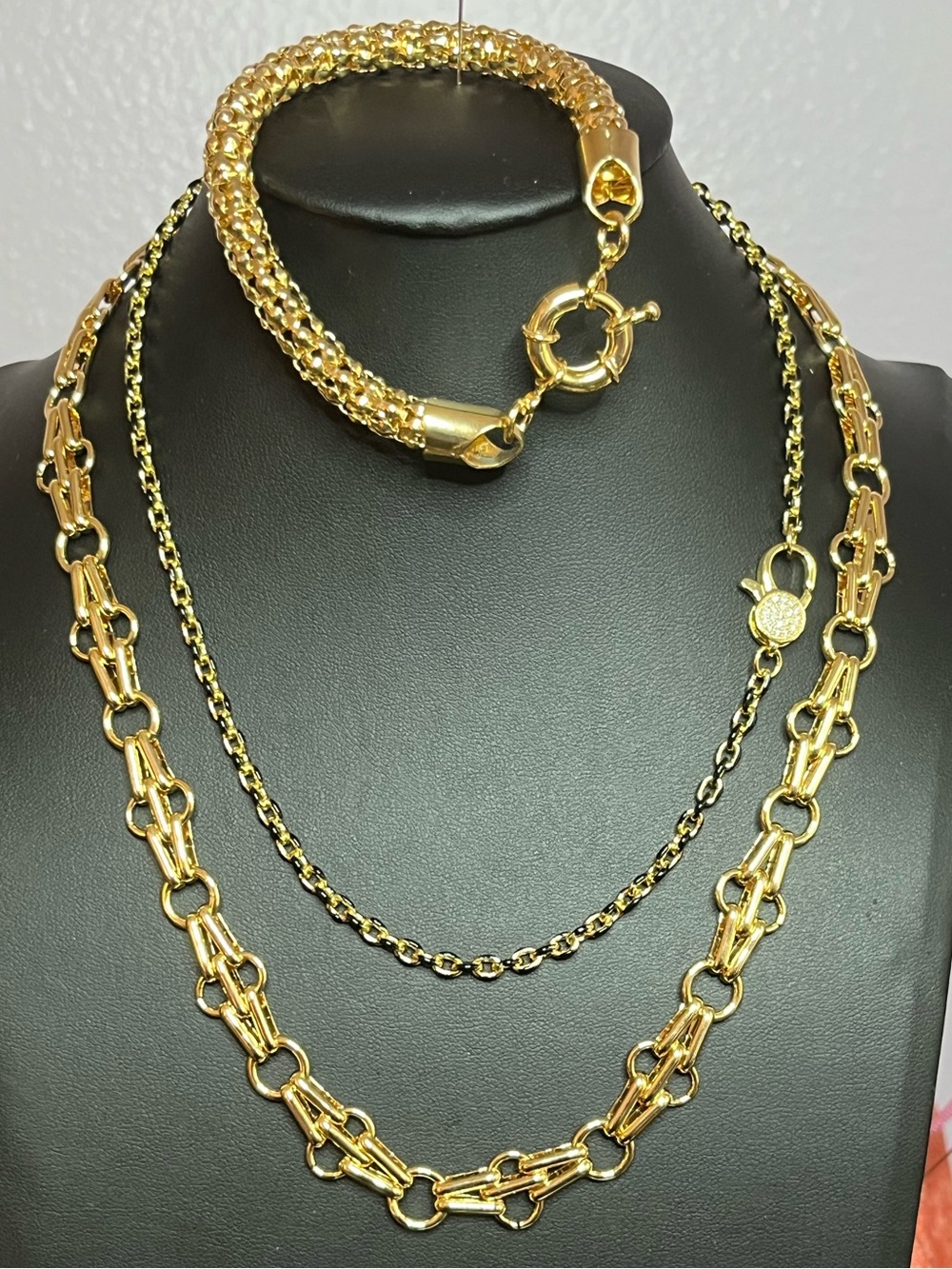Gold Layers: Necklaces & Bracelet Set; Status link; Blk & Gold w/Carabiner LUXE